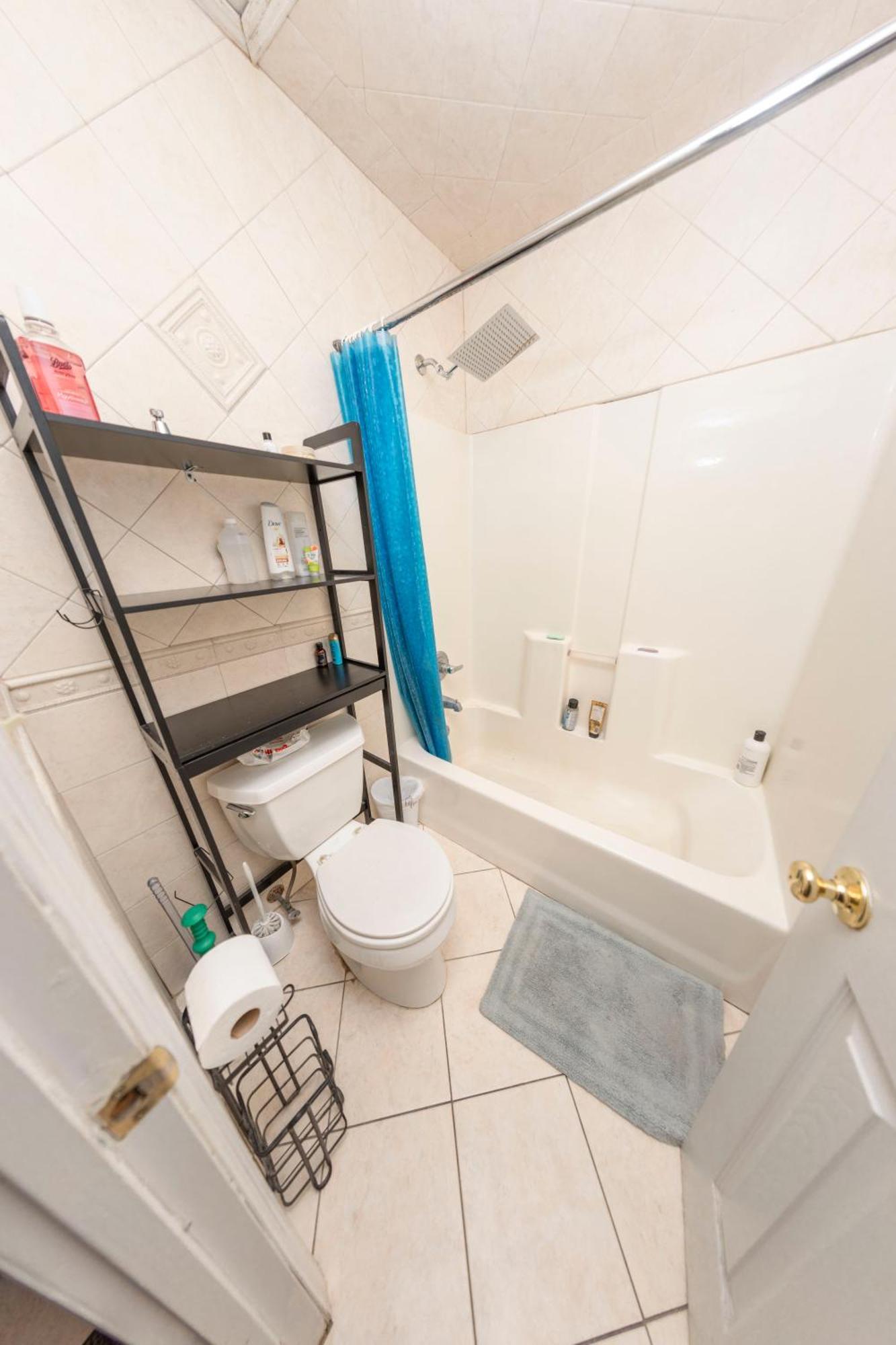Ground Floor Williamsburg Private Bedroom Near Subway Alloggio in famiglia New York